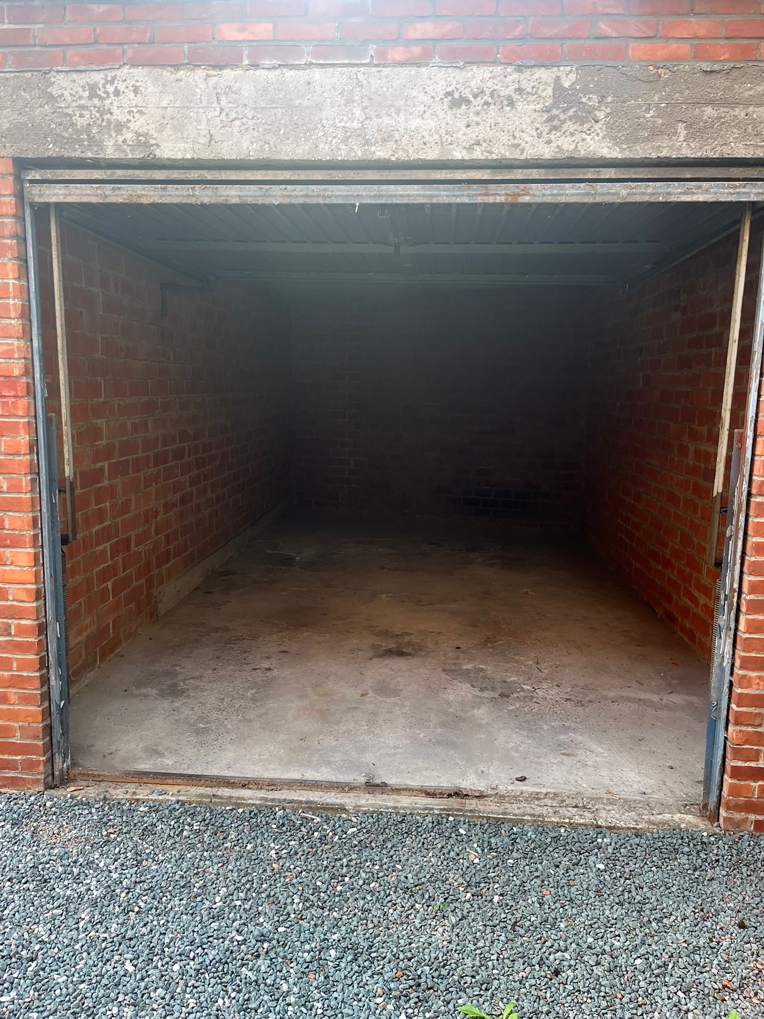 Veilige private garagebox in Edegem